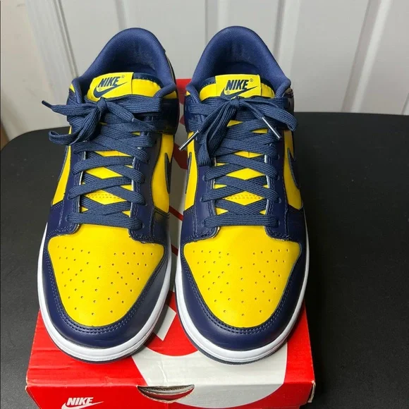 Nike Dunk Low Retro - Picture 2 of 7